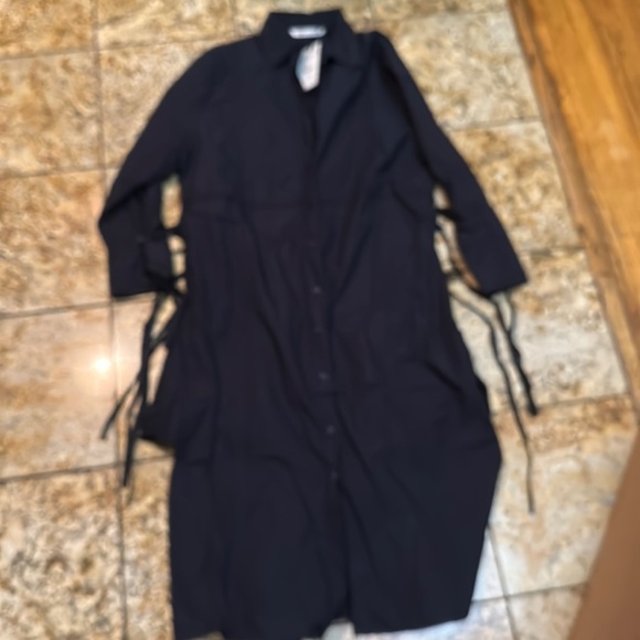 Dress - Picture 3 of 4